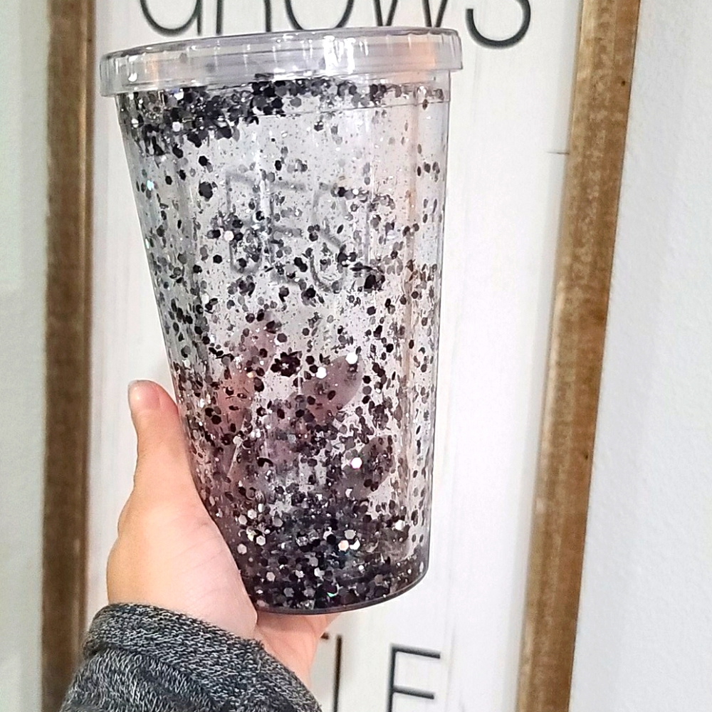 Snowglobe Tumbler 16oz